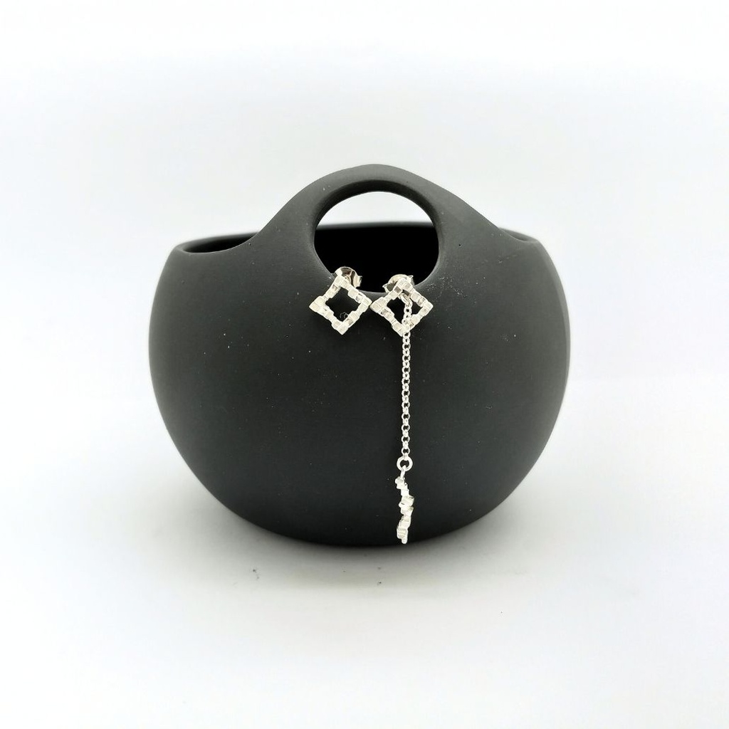 Carrément - BO Perceuse carré avec fil mobile ASYMETRIQUE