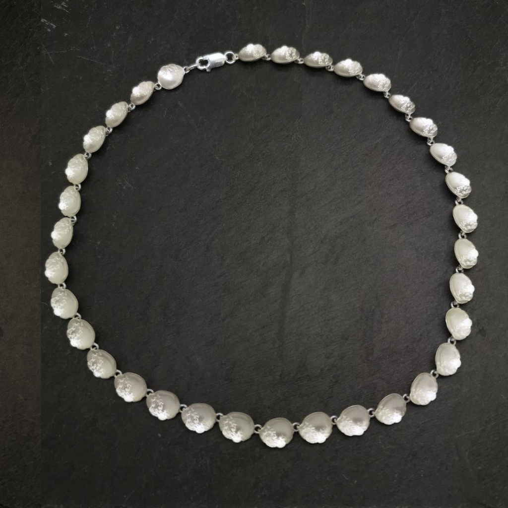 Perfect met onze onvolmaaktheid - Gelede halsketting